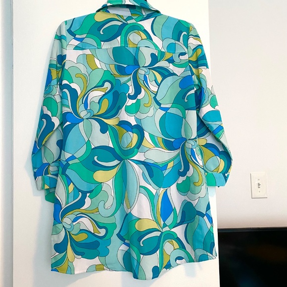 Susan Graver Regular Printed Button Front Top.Size XS - Picture 5 of 8